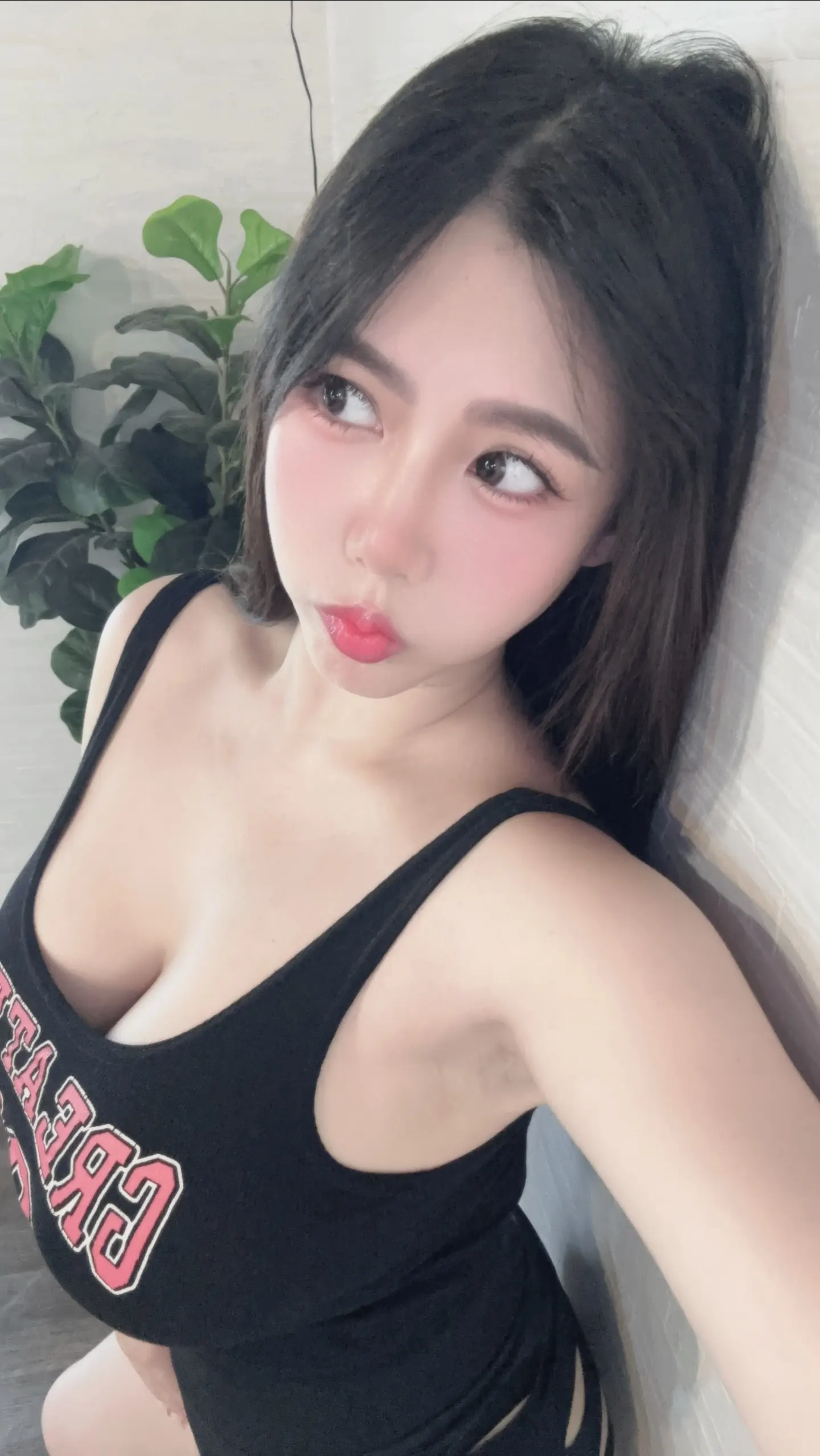 崩壞的英文老師倪娜Nina_loveu[25.5GB]