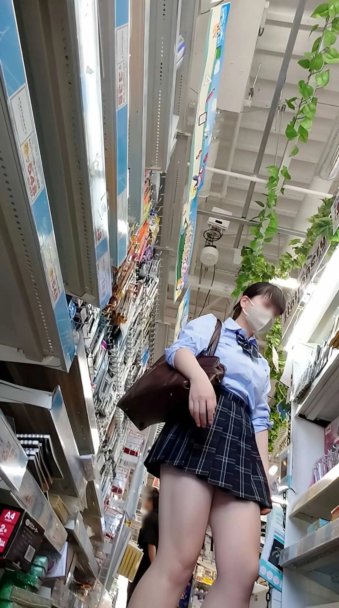 Pcolle/Gcolle JK少女各种抄底诱惑跟拍剧情付费视频[200V-238GB]