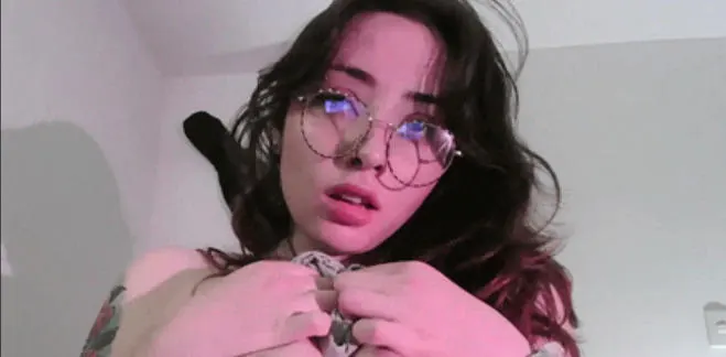 巨ru眼镜小姐姐 Okanne 合集[38V-103GB]