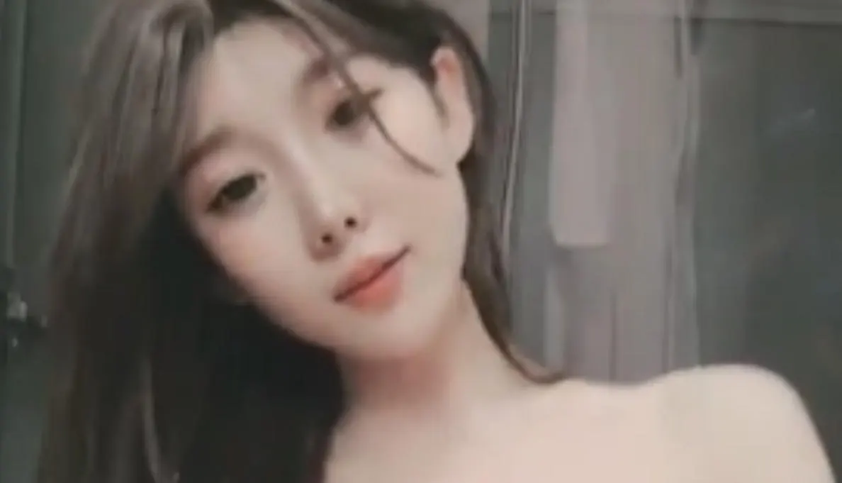 网红明星脸 林骆熙 绝顶身材诱惑裸wu 合集 [101V-170GB]