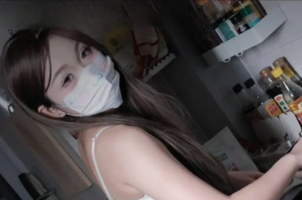 爱吃雪糕(草莓甜筒) 4K高清作品合集[16V-98GB]