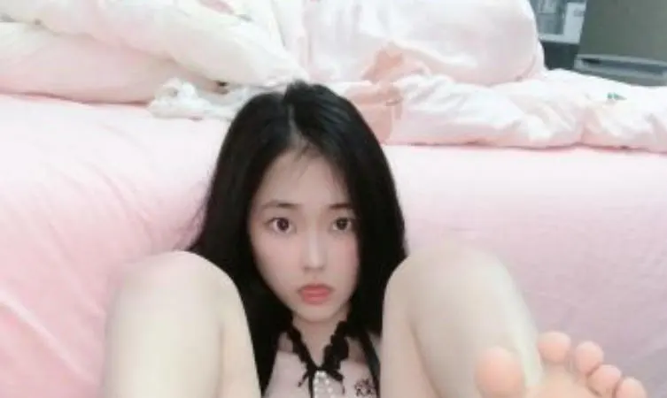 高颜值可爱美少女福利姬 芋喵喵 合集[27V-11GB]