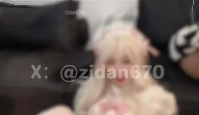 超高颜值反差女神 紫蛋 完整合集[57V-16GB]