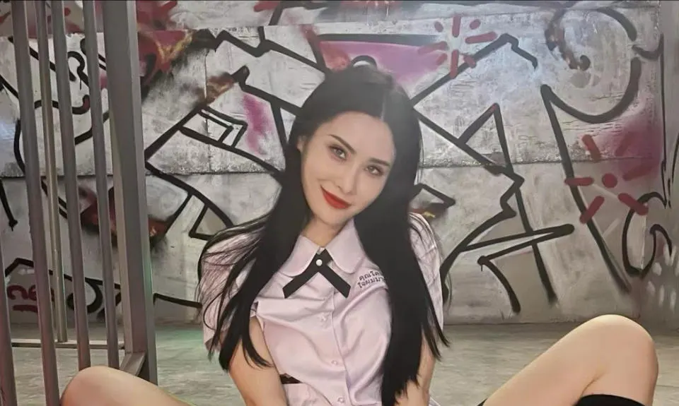 顶级大神ICICIS 与多位高颜值女主调教合集[155V-24GB]