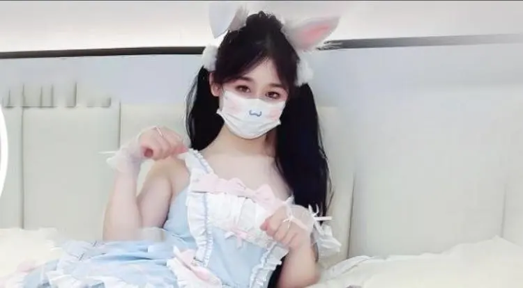 福利姬萌崽儿 JK嫩妹4K高清作品合集[22V-70GB]