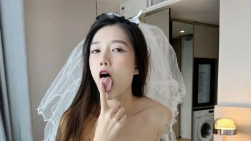 22岁泰国模特 Ndream 超高颜值反差女神 [124V-8.6GB]