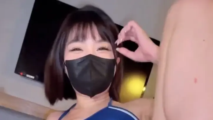 YoShiE冰塊 肌肉健身网红约跑各种美女合集 [240V-24GB]