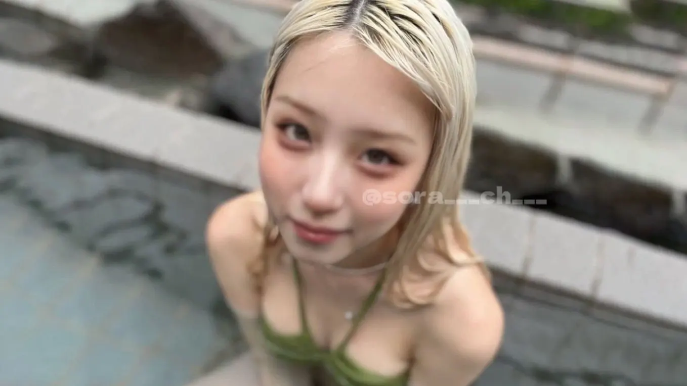 高颜值情侣 sora_ch_ 合集教[22V-6GB]