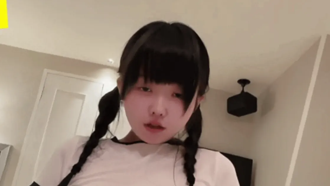 日本萝莉 yurinslittlepeach 合集[40V-28GB]