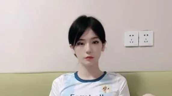 气质女神 足球小宝贝 合集[25V-35GB]