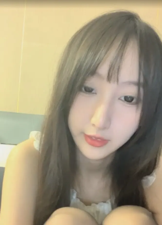 [稀有合集] 泡泡咕 天价收费房直播合集 [221V-138GB]