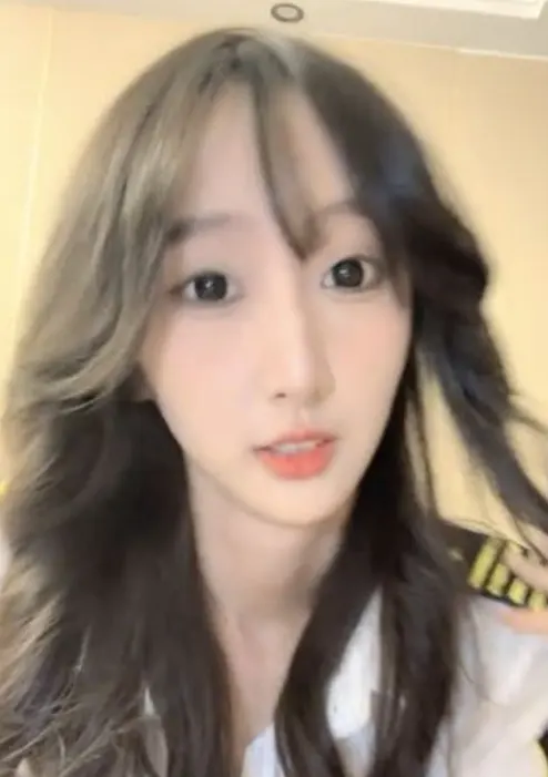 [稀有合集] 泡泡咕 天价收费房直播合集 [221V-138GB]