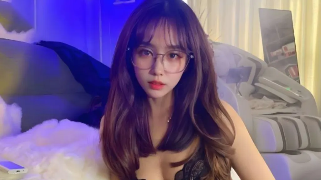 极品泄密 广州许璐等30位美女高清合集 [129V-2.3GB]