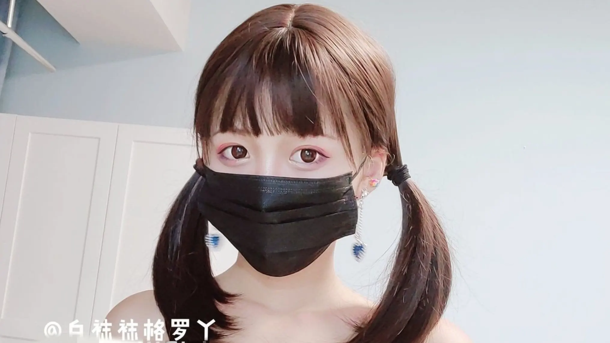 网红萝莉 白袜袜格罗丫 [24V-36G]