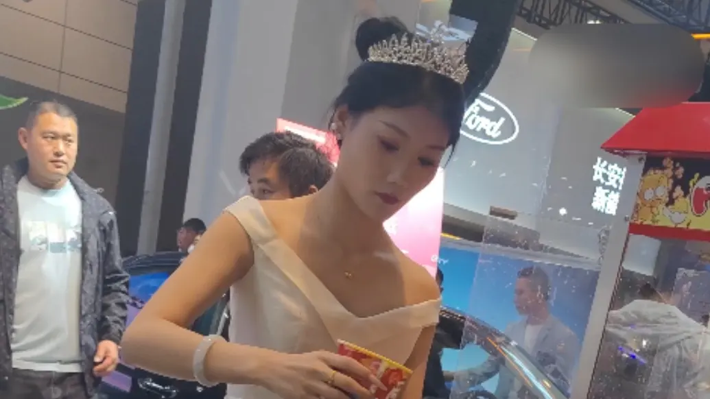 首尔大武器 尝遍中韩各路美女[680V-22G]