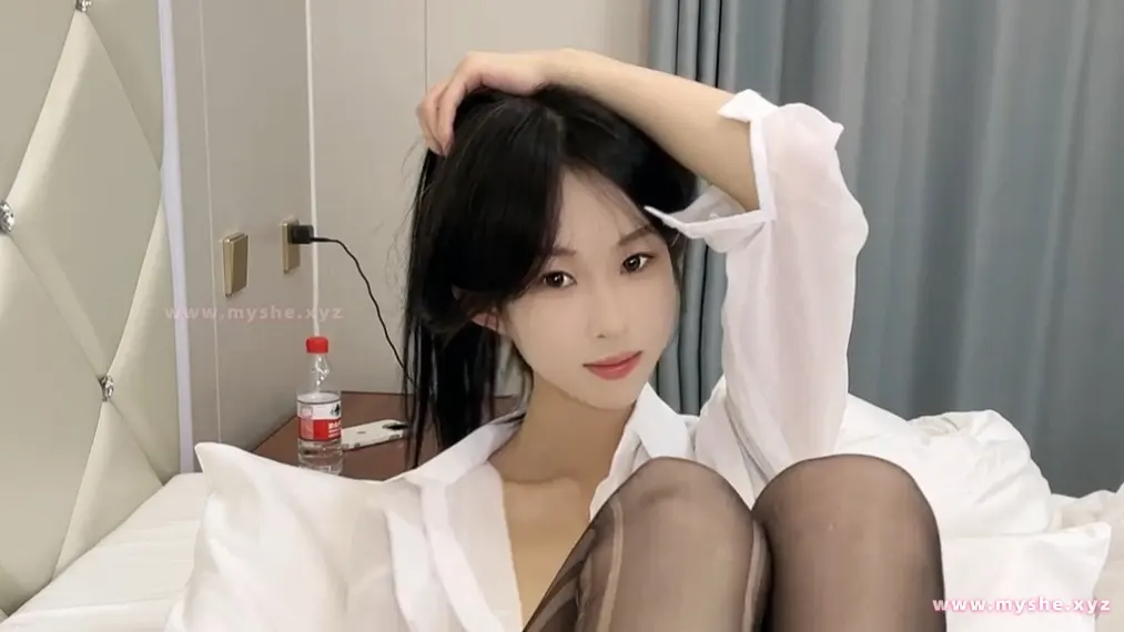 警兔 顶尖颜值身材9月17-19日黑蕾丝合集[4V-10.3G]