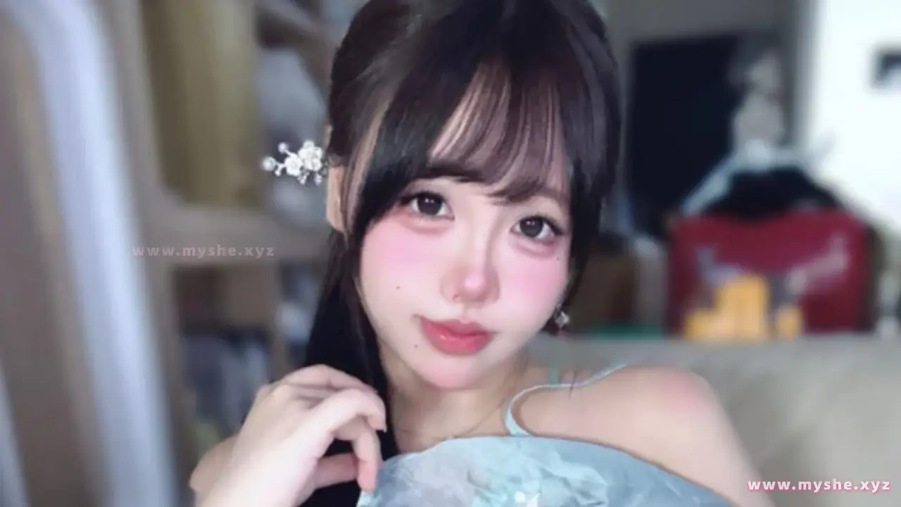 推特极品萝莉 Haru哈嚕/1014harurubb 合集 20v3.8G