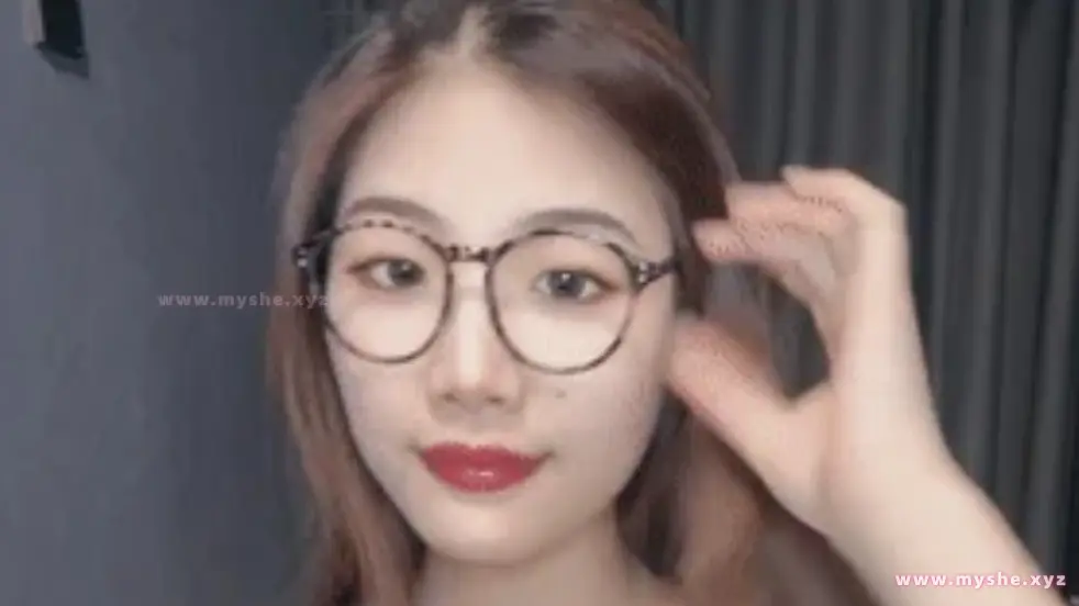 眼镜妹 女大沐沐 04.19-10.29直播合集 57v60G