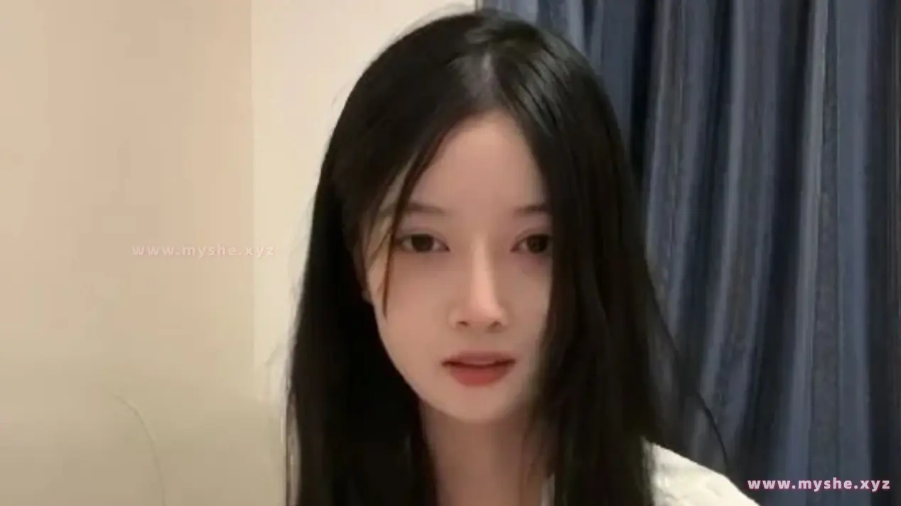 神颜校花女神 小蝴蝶飞/草莓冰淇淋 合集 143v140.5G